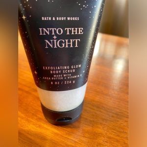 INTO THE NIGHT - Bath & Body
Works Glow Body Scrub